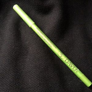 Eye and lip liner pencil , lime green( lettuce)